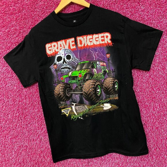 Monster Jam Grave Digger Keeping The Shovel Sharp Graphic T-Shirt Medium - Picture 3 of 4